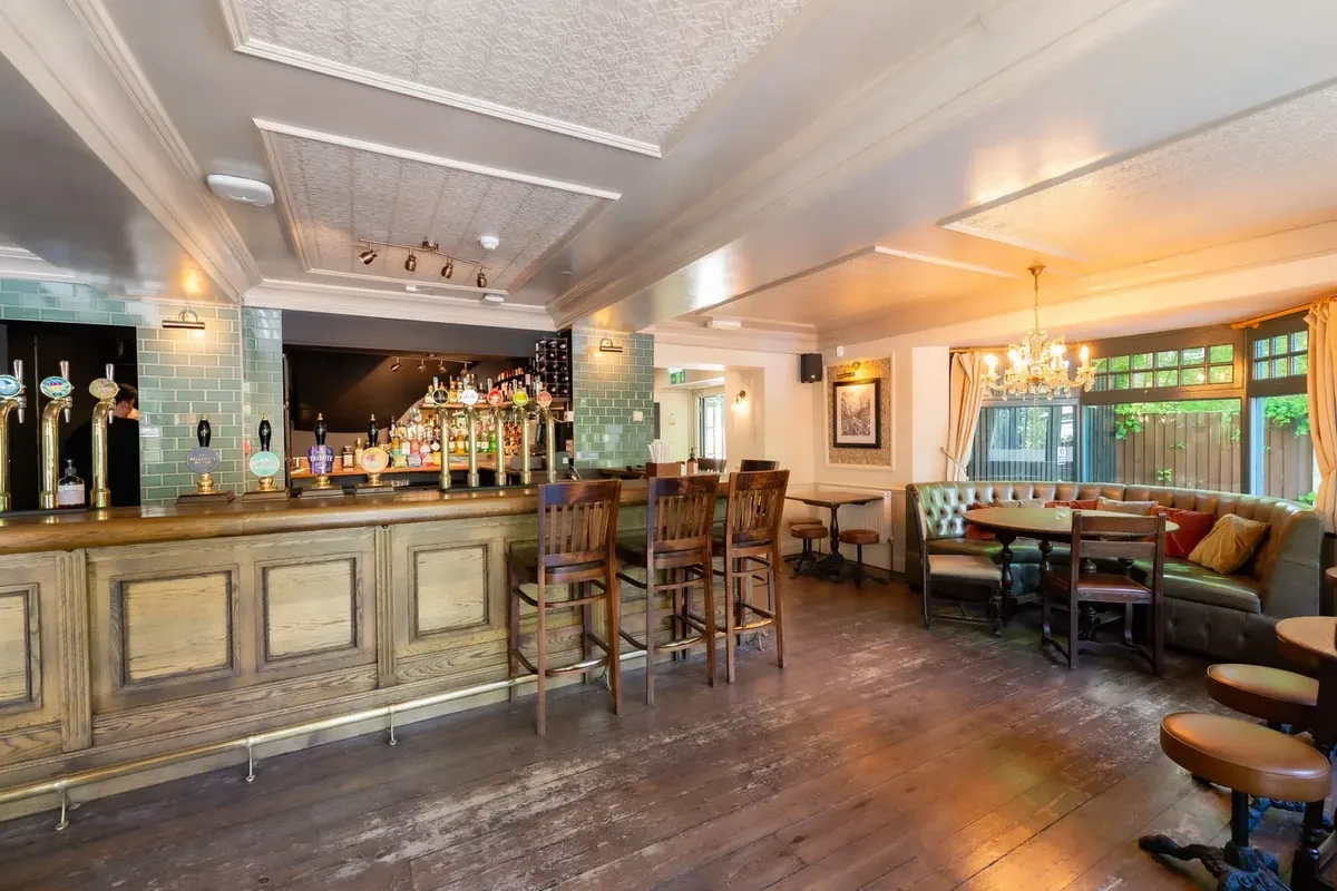 The Bull, Highgate